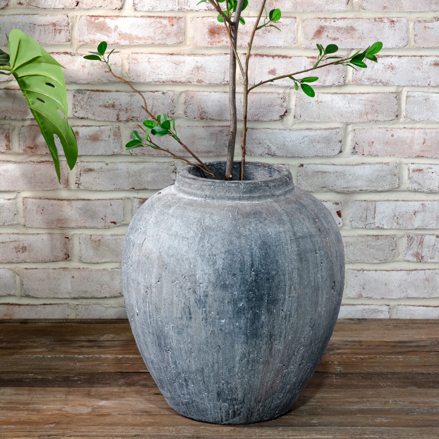 CHARCOAL VASE