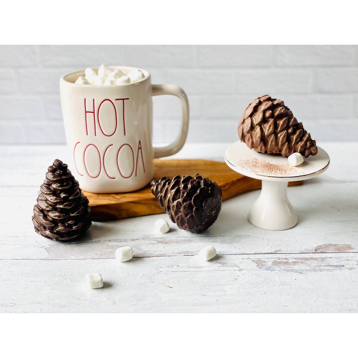 Pine Cone Hot Cocoa Bombs : Milk Chocolate