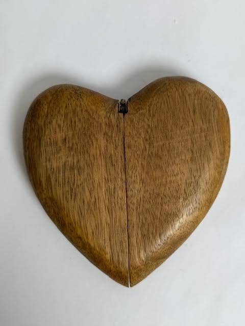 Wooden Heart Shape Magnet Ring Box  5"