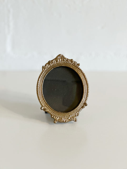 Mini Small Round Vintage Style Photo Frame