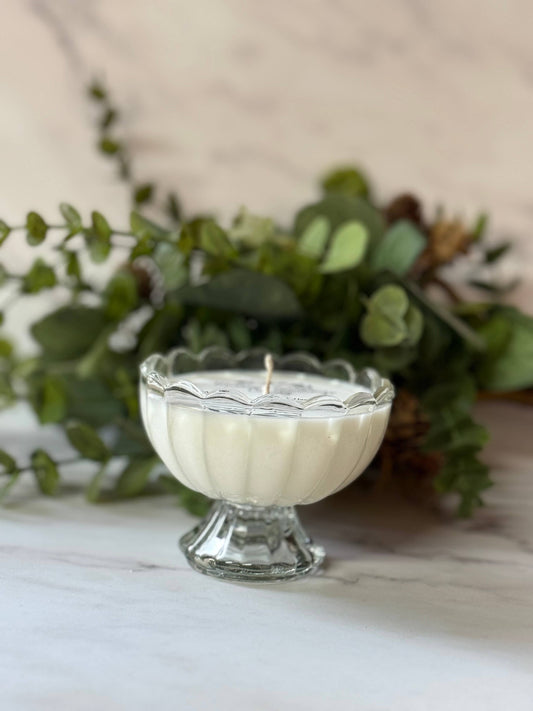 Scalloped Pedestal Candle : Mountain Meadow (Citrus-Sage-Sugar-Strawberry-Evergreen)