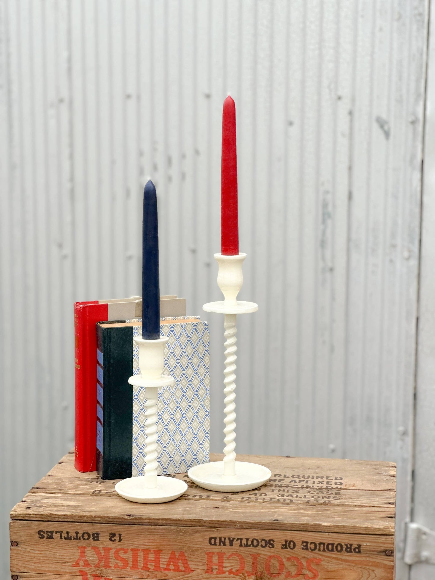 Corkscrew Taper Holder Off-White Large