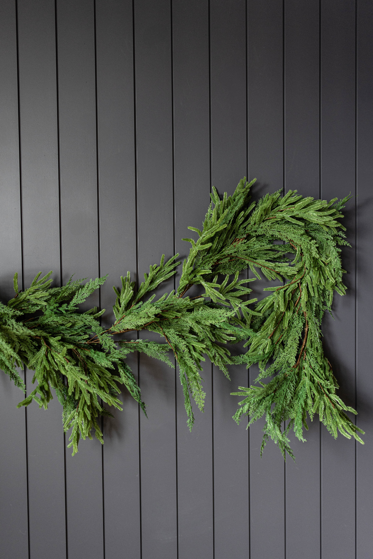Norfolk & Cypress Mixed Real Touch Garland - 9 Ft: Standard