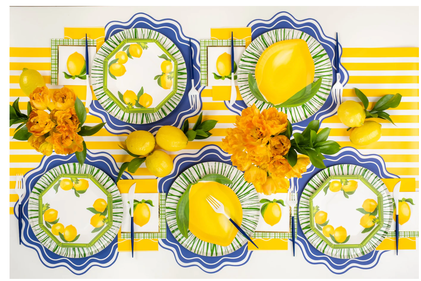 Navy Wavy Scallop Placemat