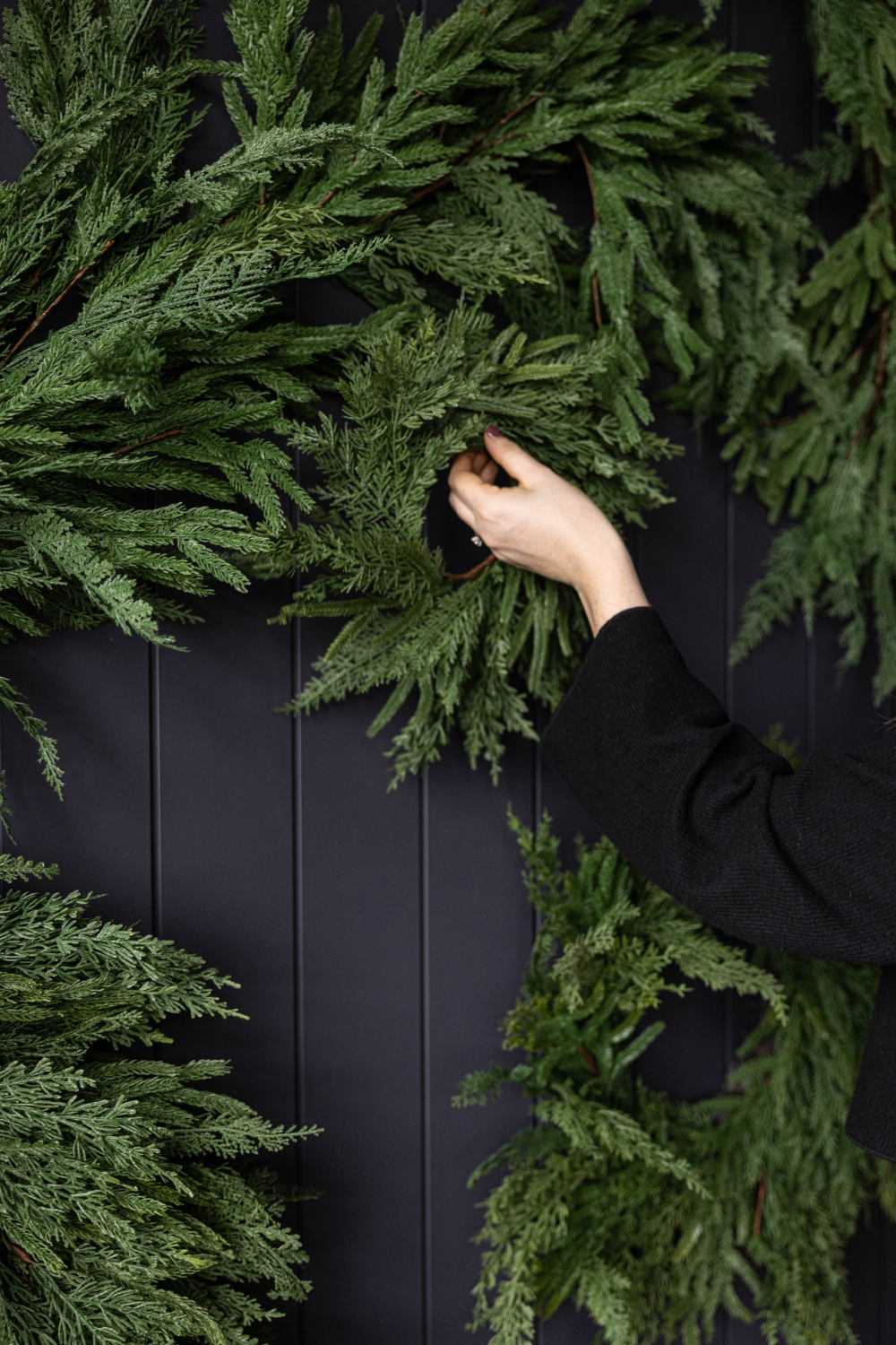 Norfolk & Cypress Mixed Real Touch Garland - 9 Ft: Standard