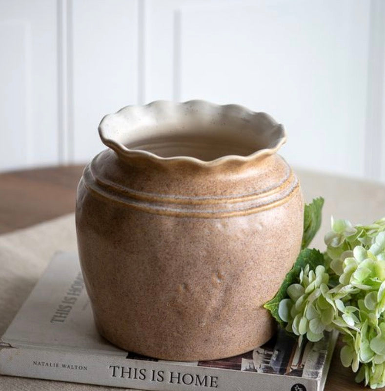 CREAM CERAMIC POT