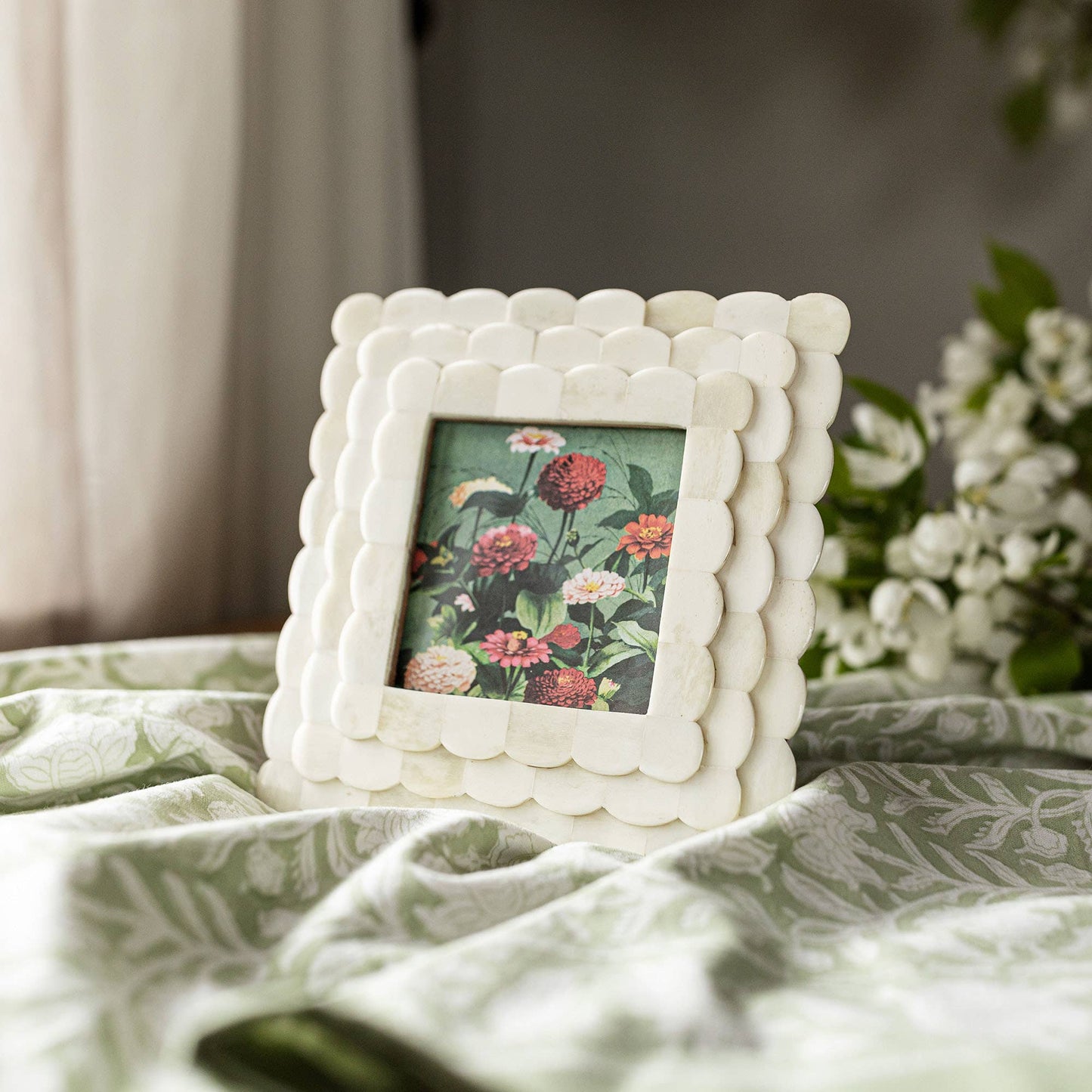 Emery 4x4 Photo Scallop Picture Frame White Bone