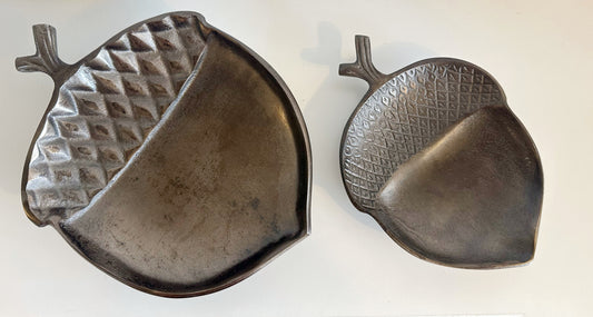 ANTIQUE BRASS ACORN TRAY