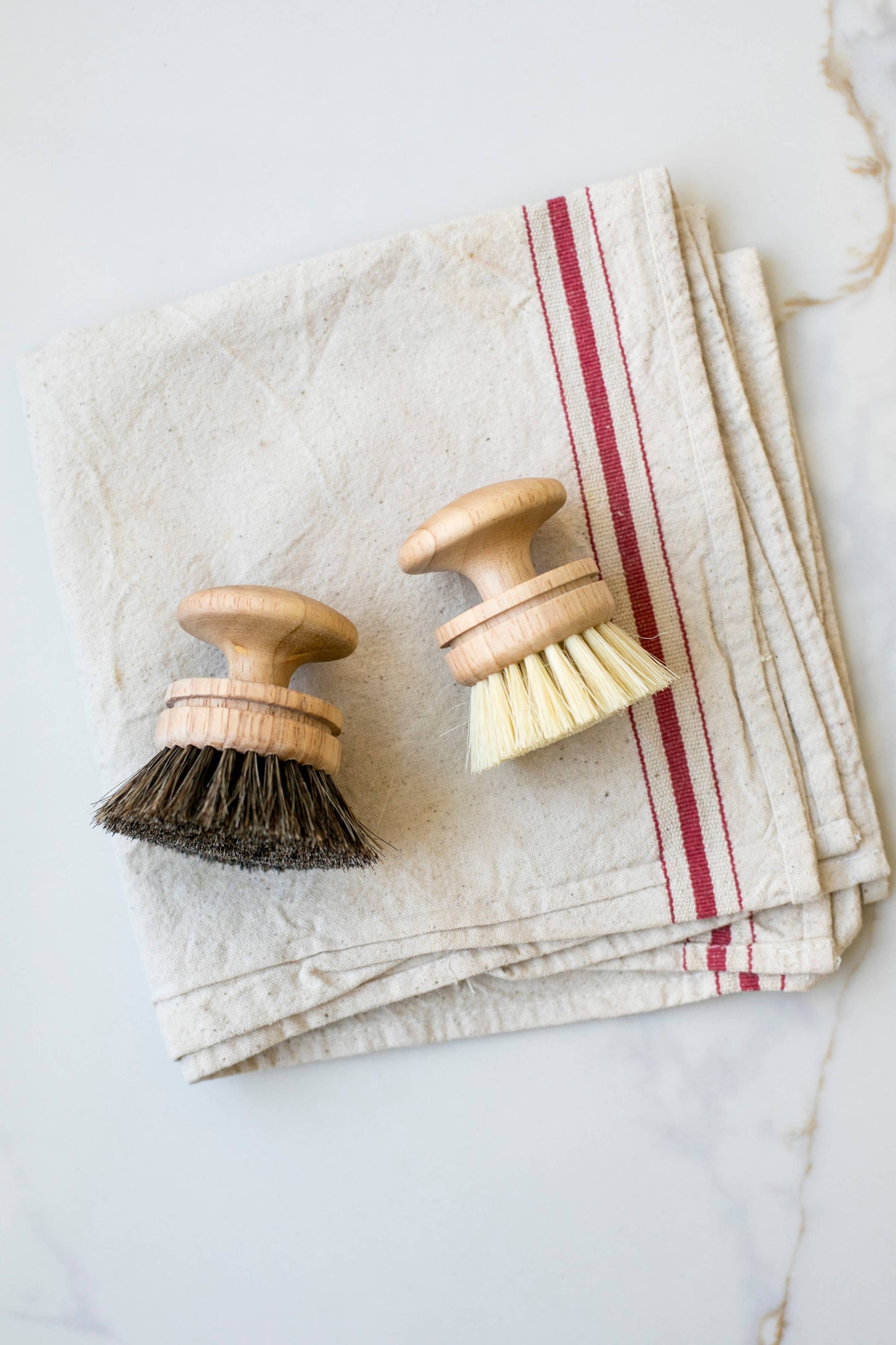 Vintage Wooden Dishwashing Brush: Horsehair