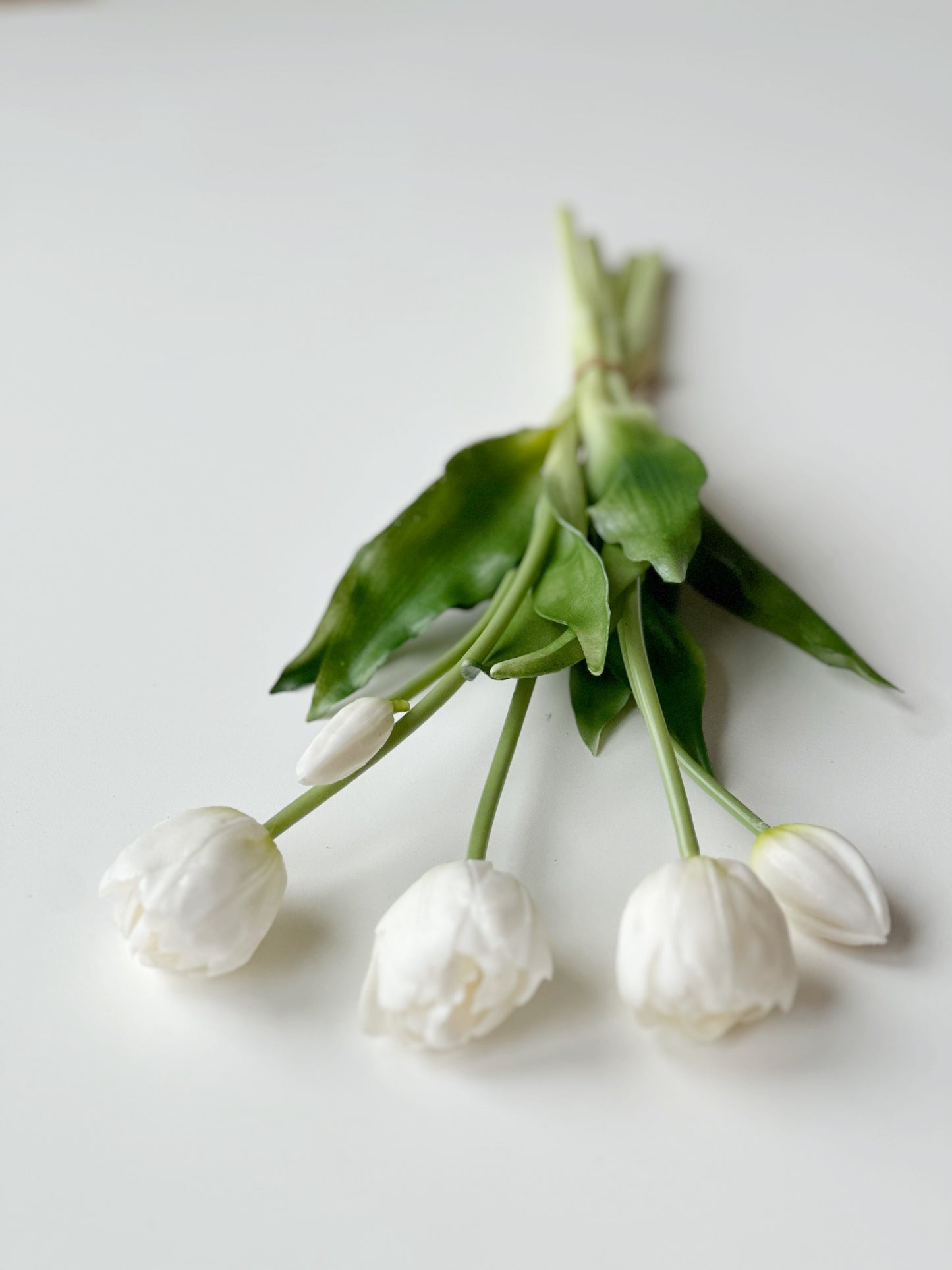 REAL TOUCH TULIP BUNDLE WHITE