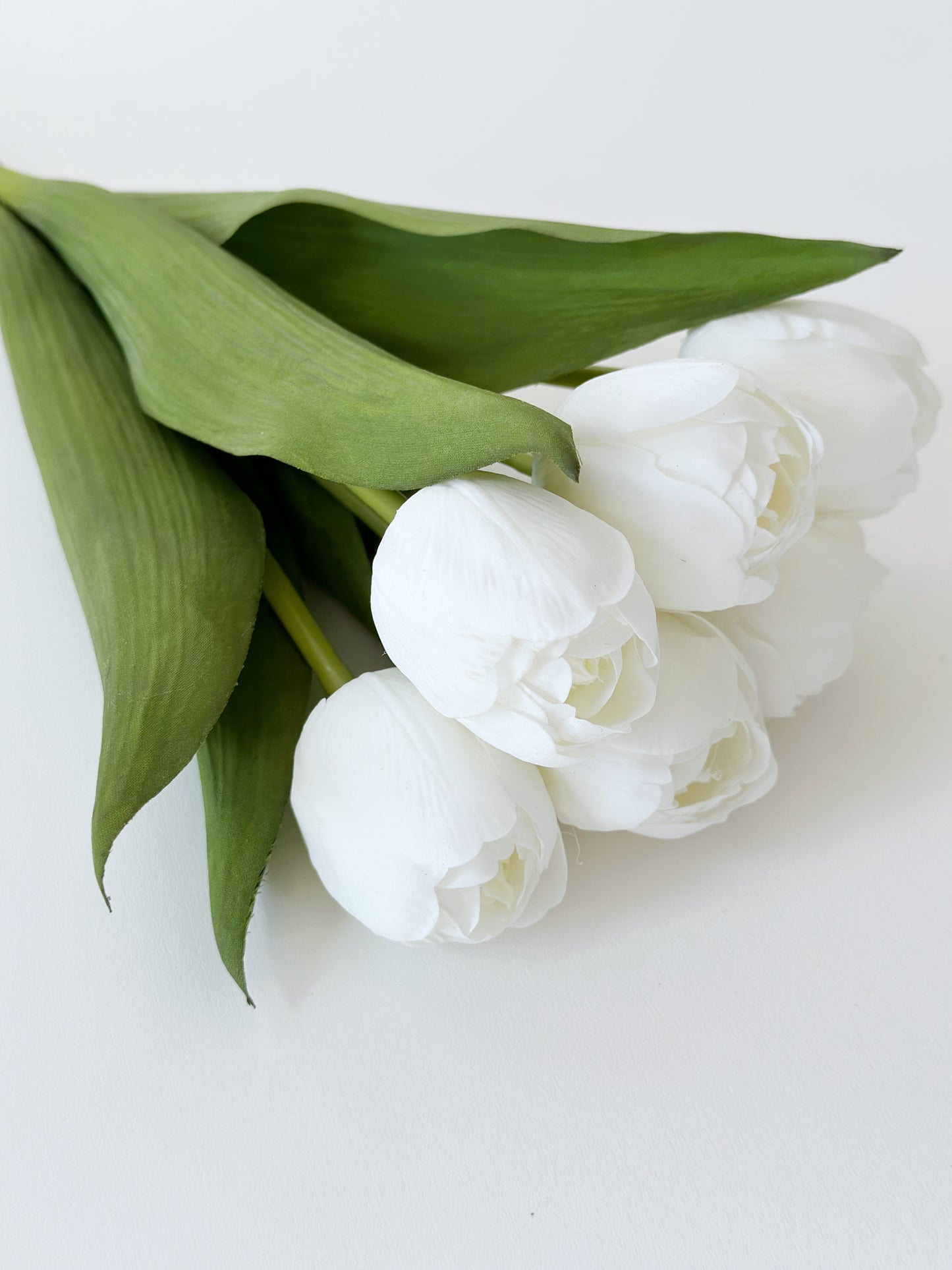 Real-Touch Tulip Bundle -White