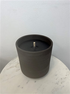 ROUND BLACK CANDLE