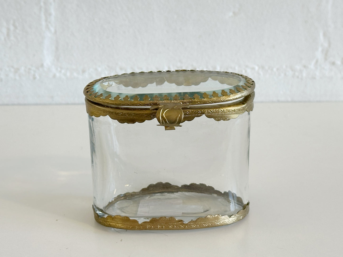 Oval Glass Box
