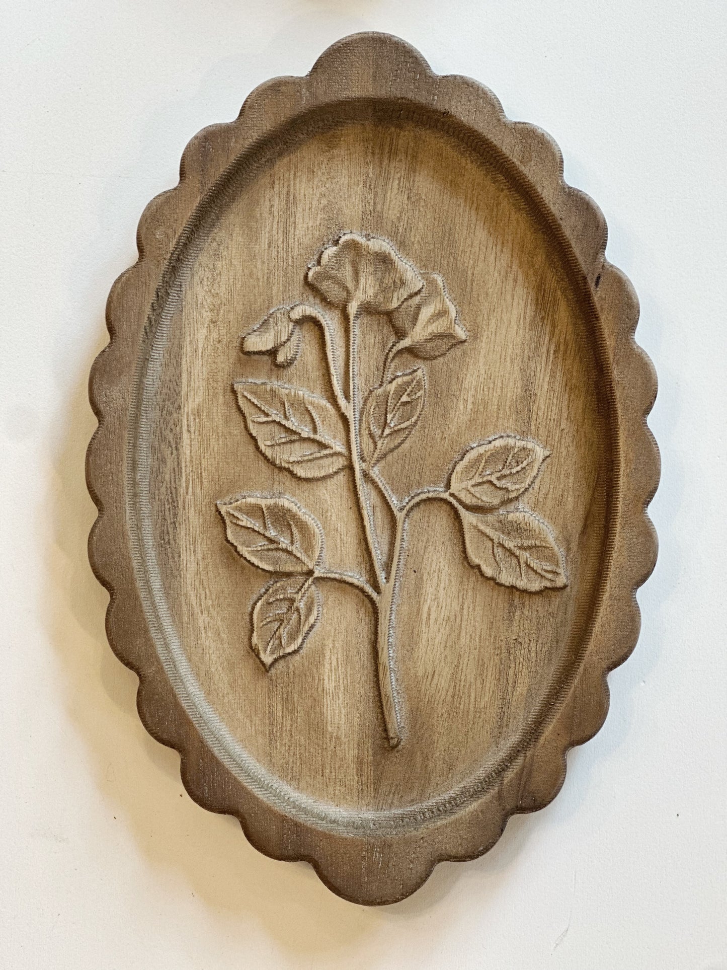 Wood Scalloped Wall Hanging