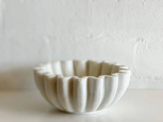 MARBLE SCALLOP BOWL