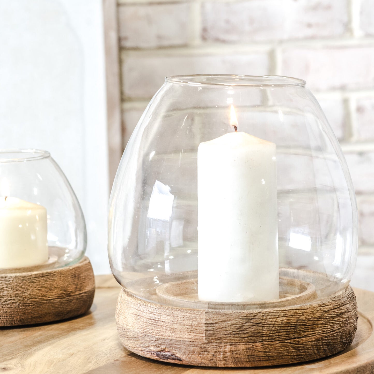 CANDLE HOLDER WITH WOOD BASE