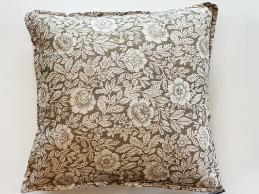 BEIGE FLORAL & LEAF PILLOW