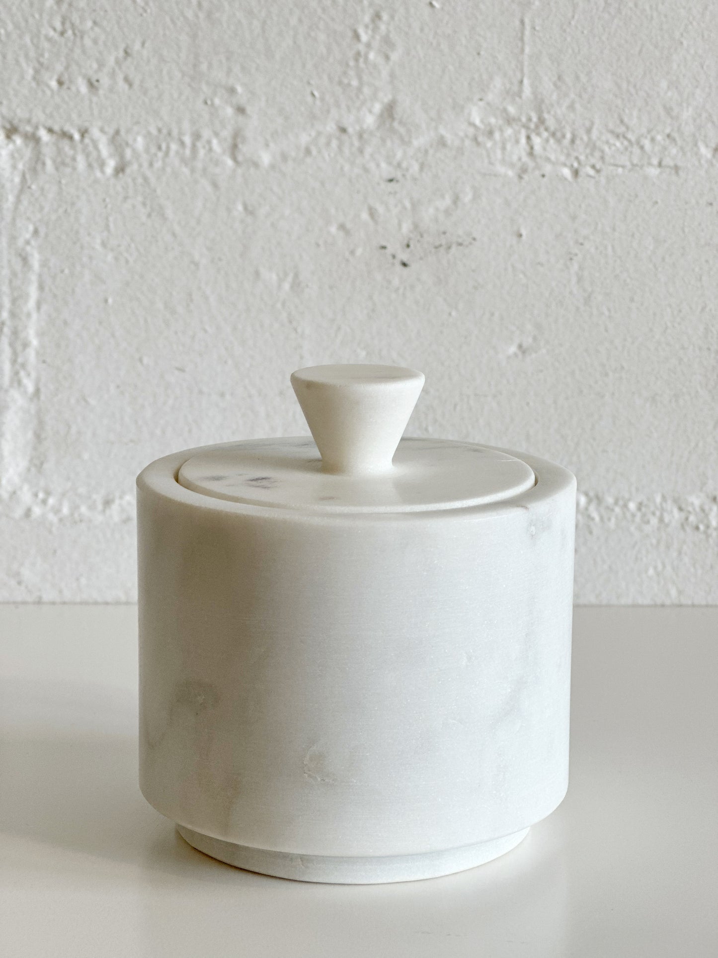 WHITE MARBLE JAR W/LID