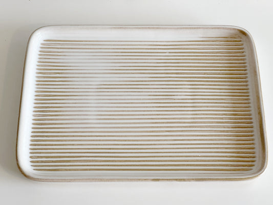 STRIPE VANITY PLATE TRAY