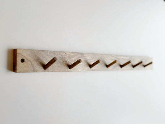 7 HOOK WOOD WALL RACK