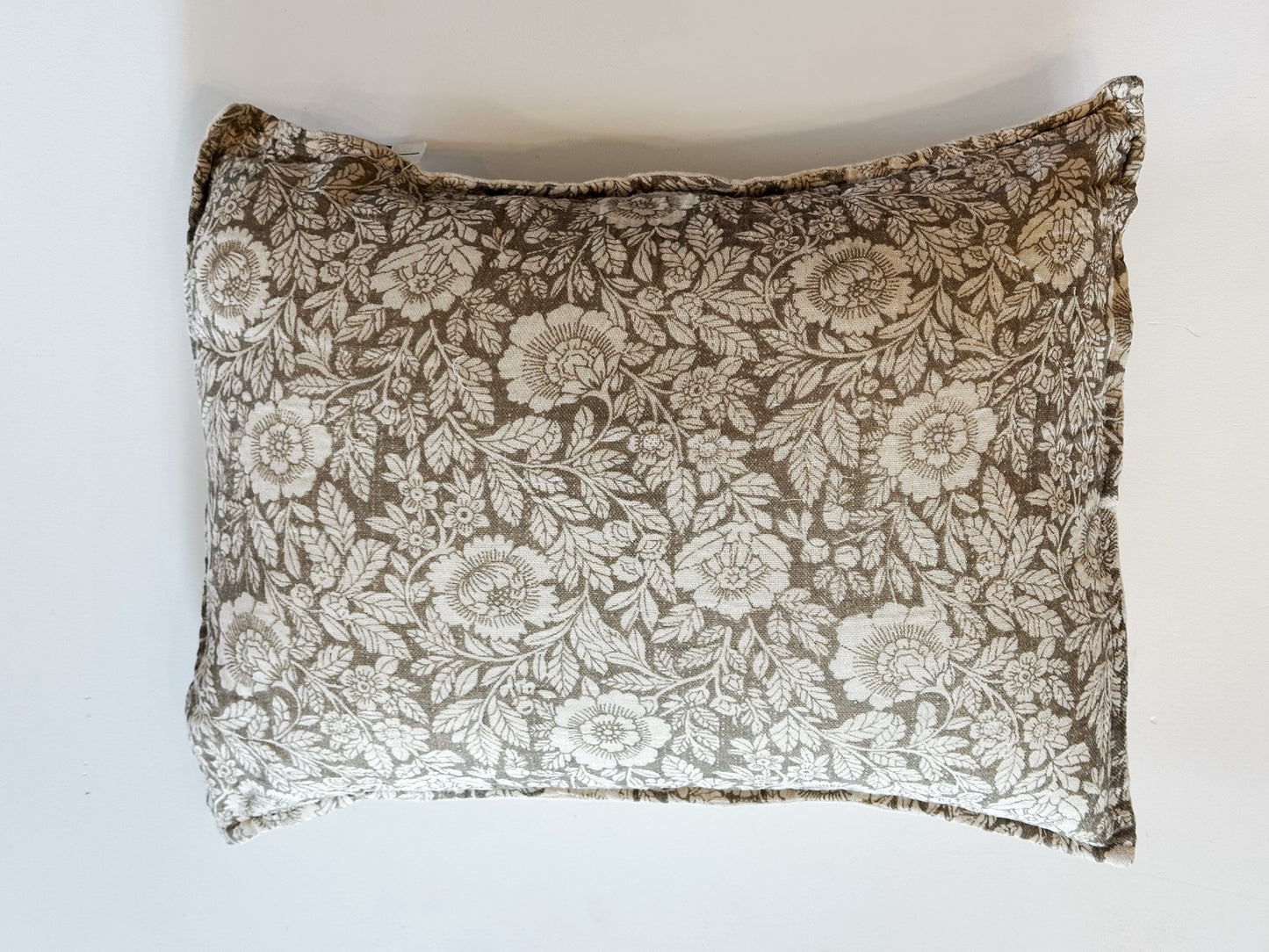 BEIGE FLORAL & LEAF PILLOW