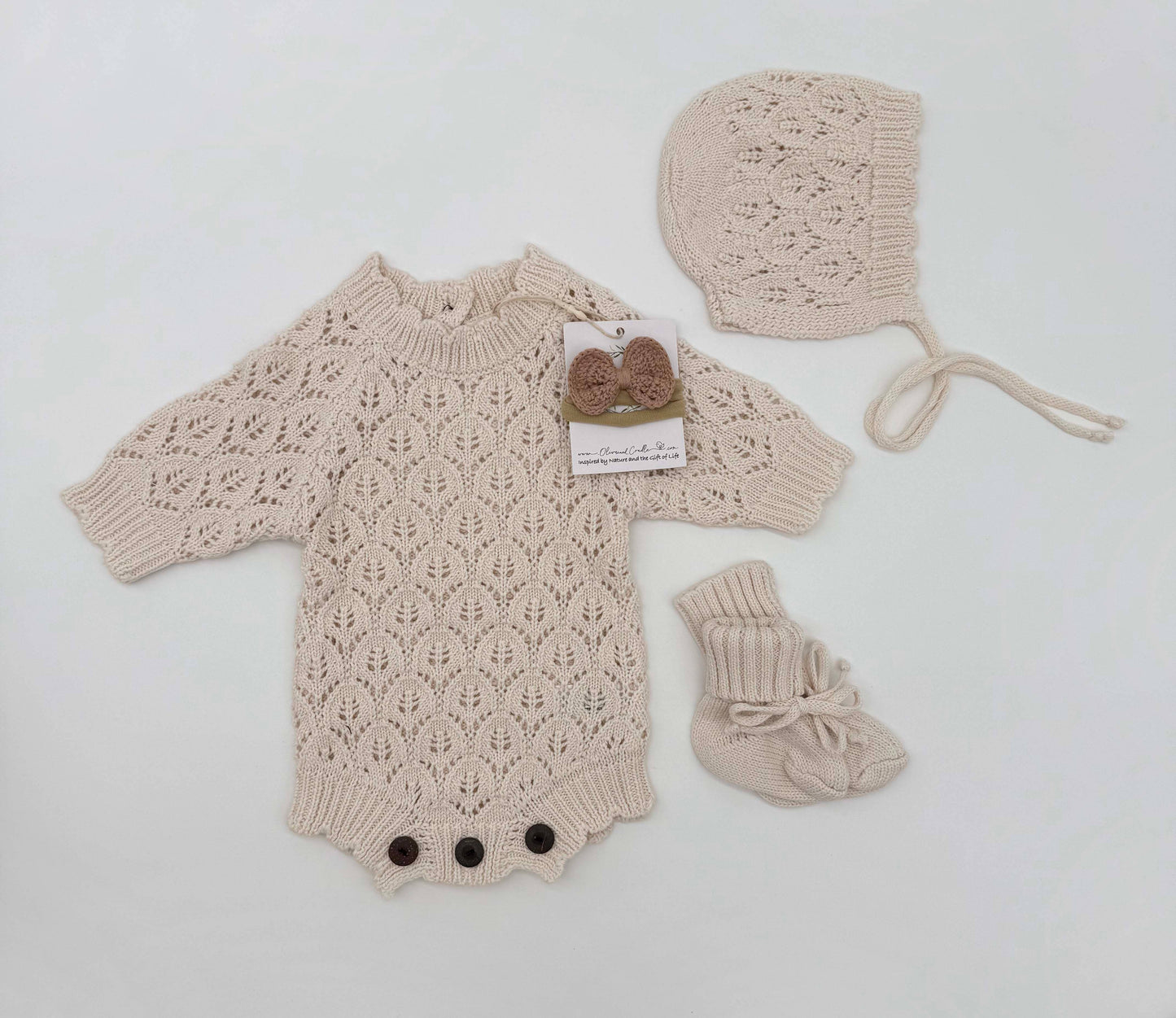 Light Cream Lacy Romper: 3pc set (romper +booties + bonnet) / Newborn (NB)