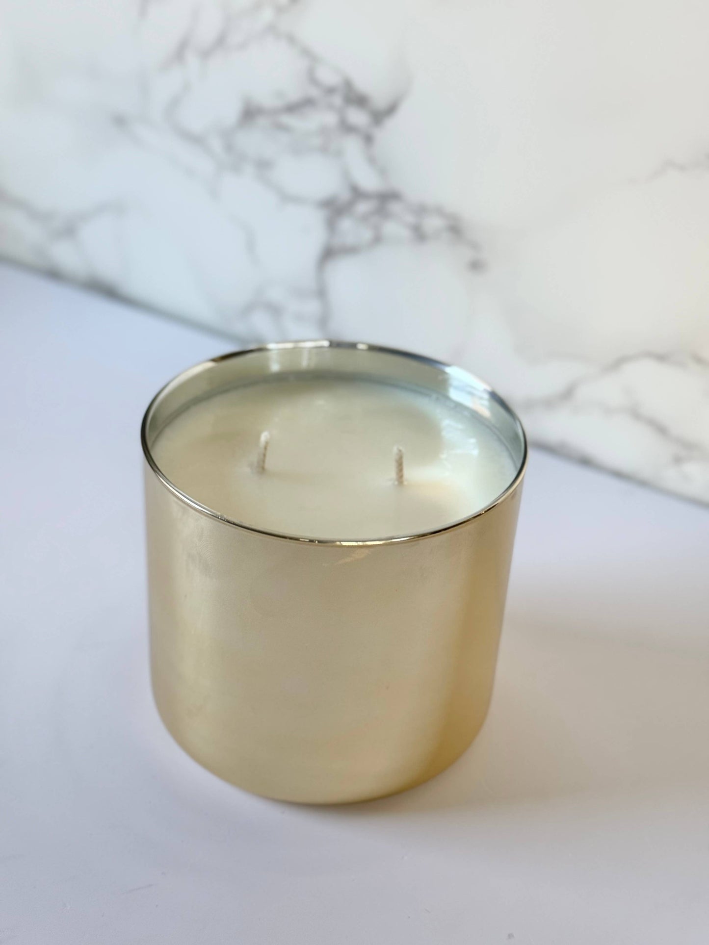 18 oz  Soy Candle Gold Vessel - Grapefruit + Mint