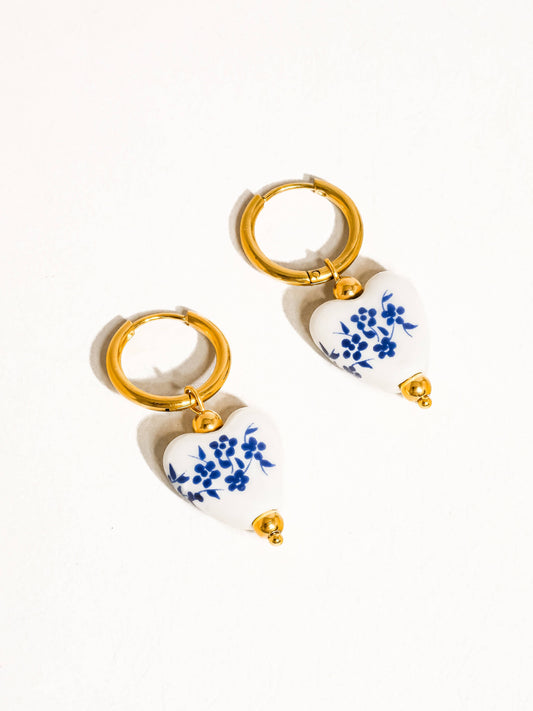 Yun 18K Gold Non-Tarnish Ceramic Floral Heart Earring: Blue