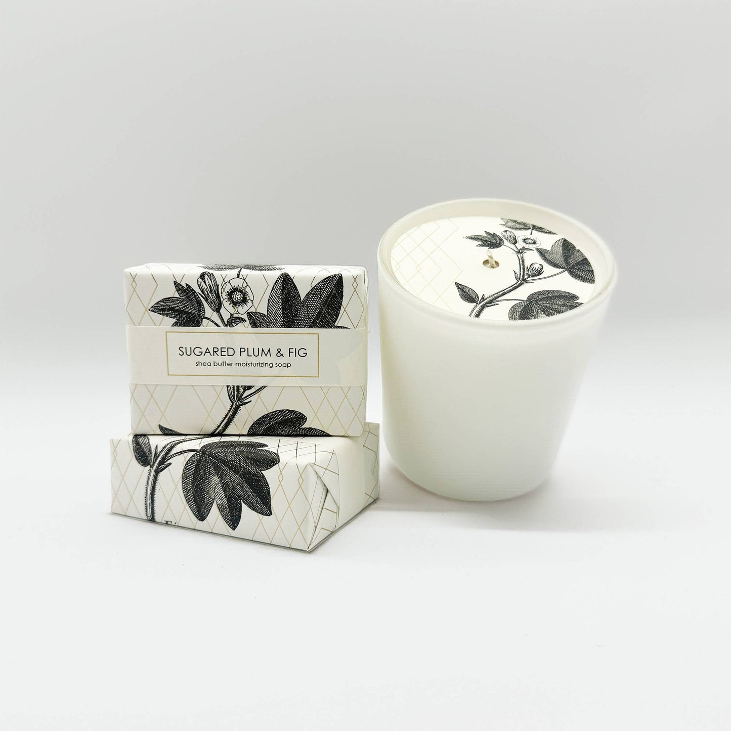 NEW Sugared Plum & Fig Candle in Goldleaf Design