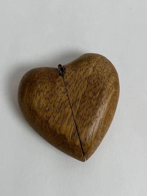 Wooden Heart Shape Magnet Ring Box  3"