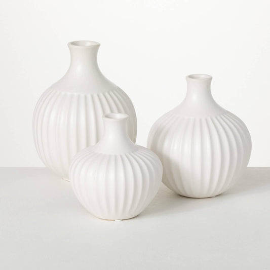 RIBBED WHITE VASE