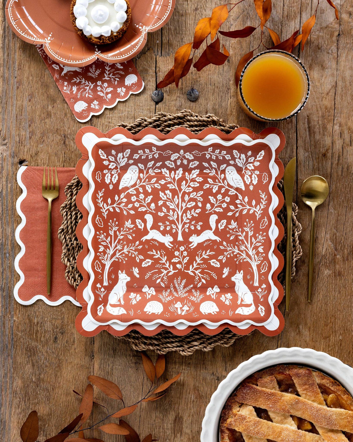 WDT1341 - Scalloped Rust Paper Plates