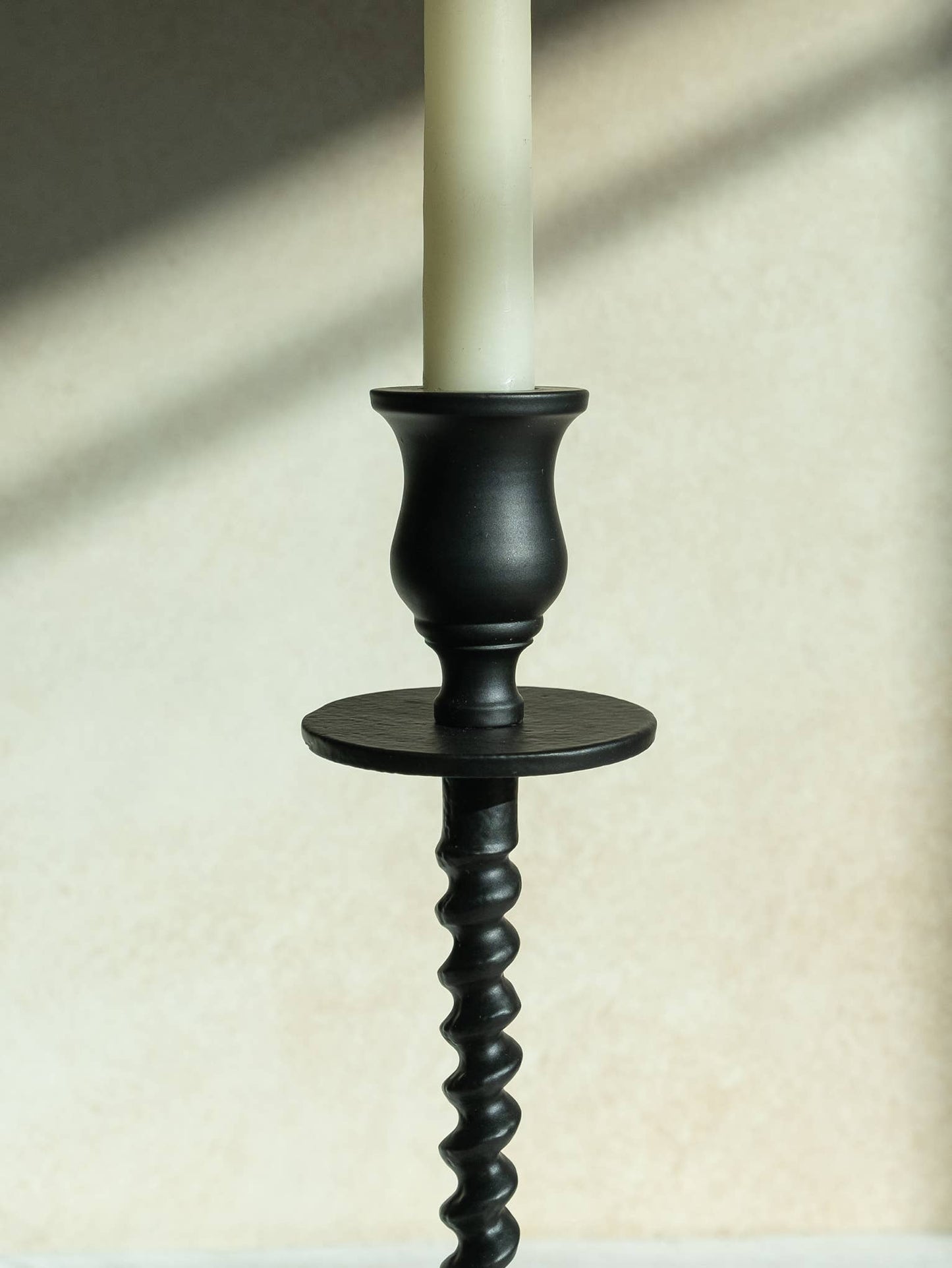 Corkscrew Taper Holder Black Large