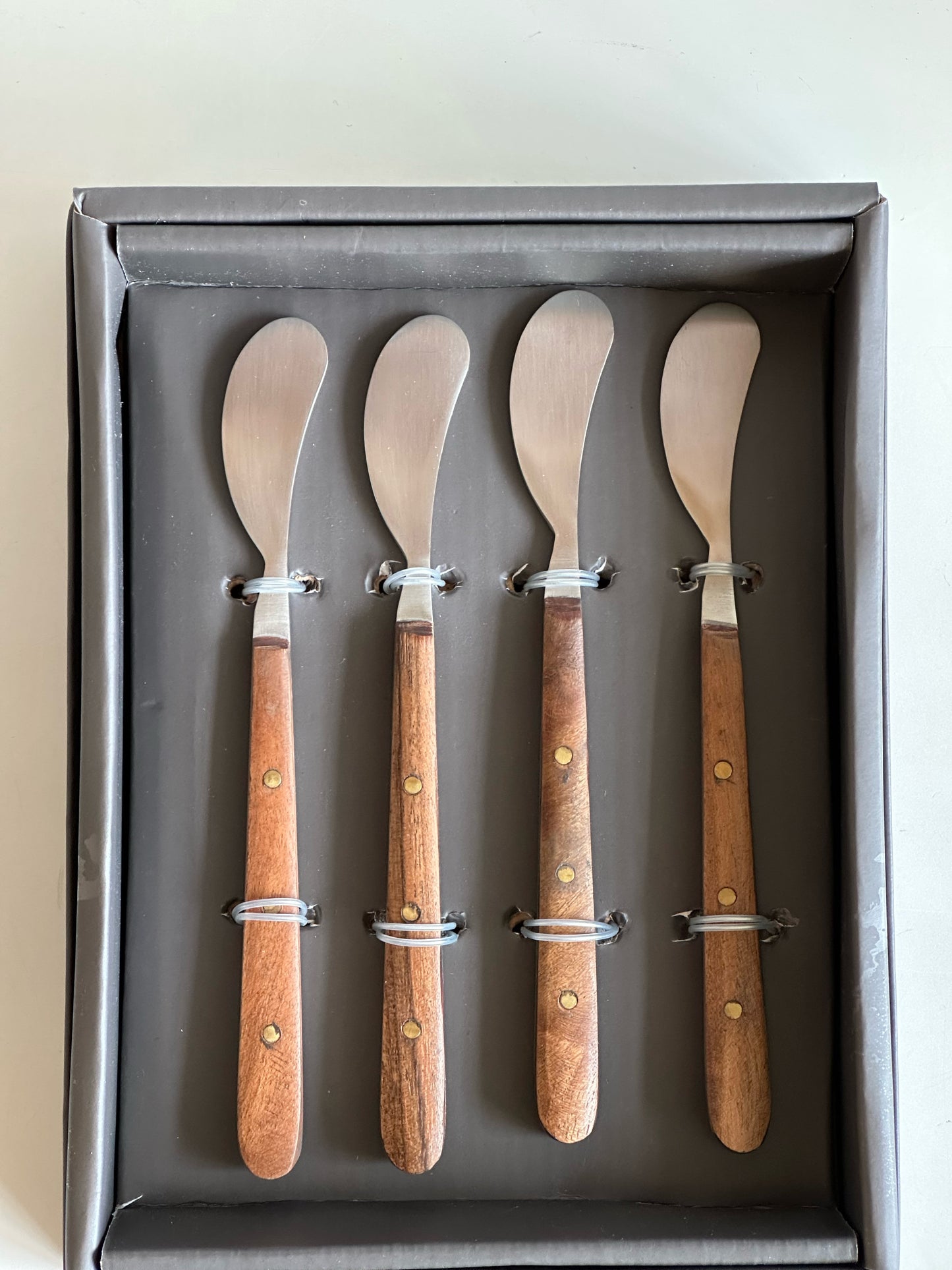 Set of 4 Cocktail Spreaders with Wood Handles