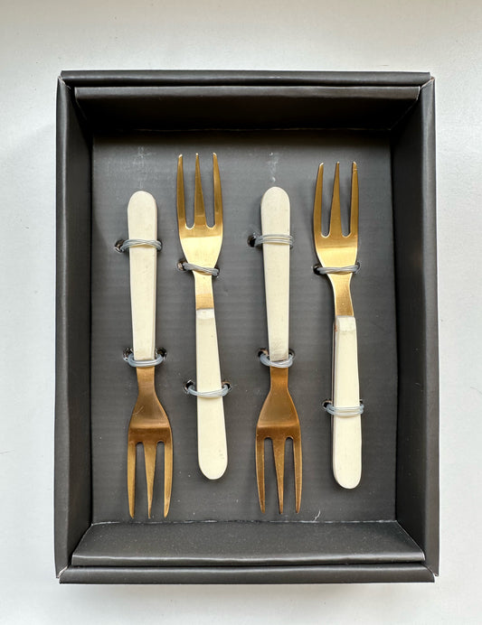 Set of 4 Cocktail Forks Gold with White Resin Handles