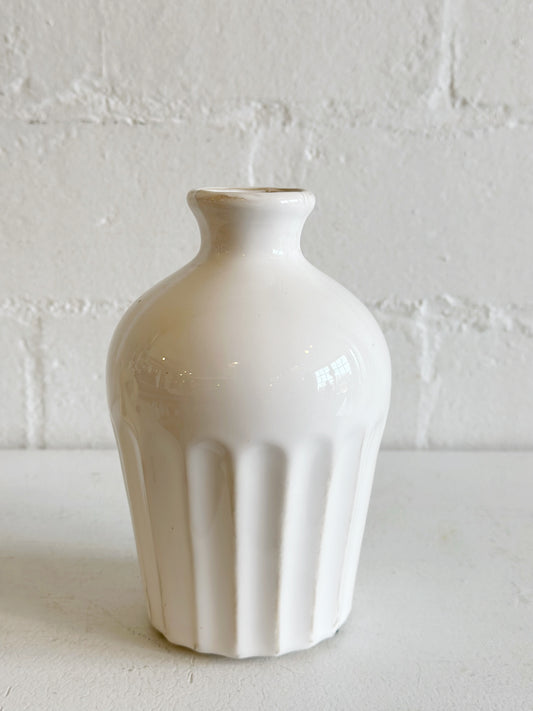 Vertical Thumb Line Vase