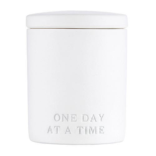 Candle-One day at a time