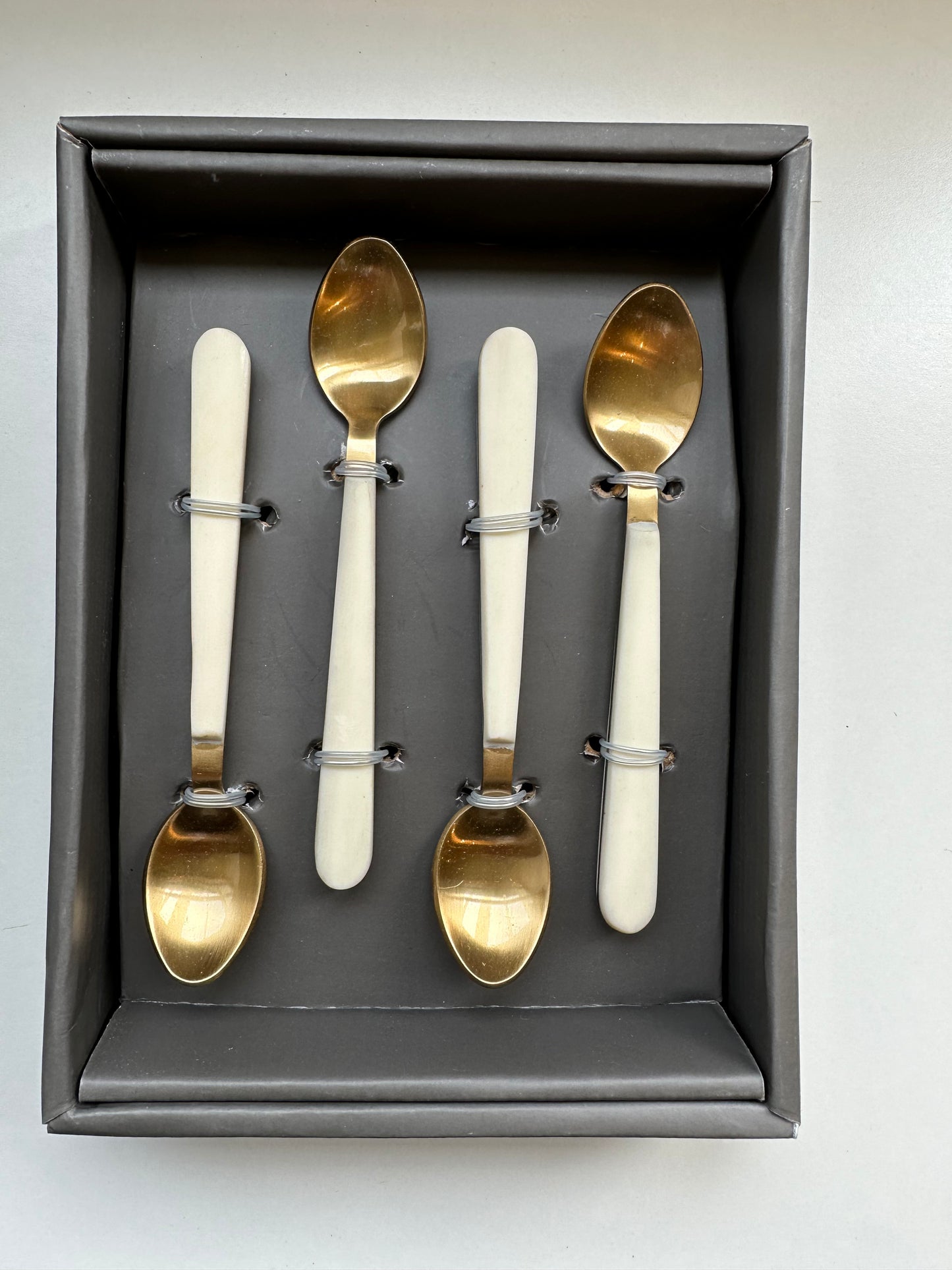 Set of 4 Cocktail Spoons Gold with White Resin Handles