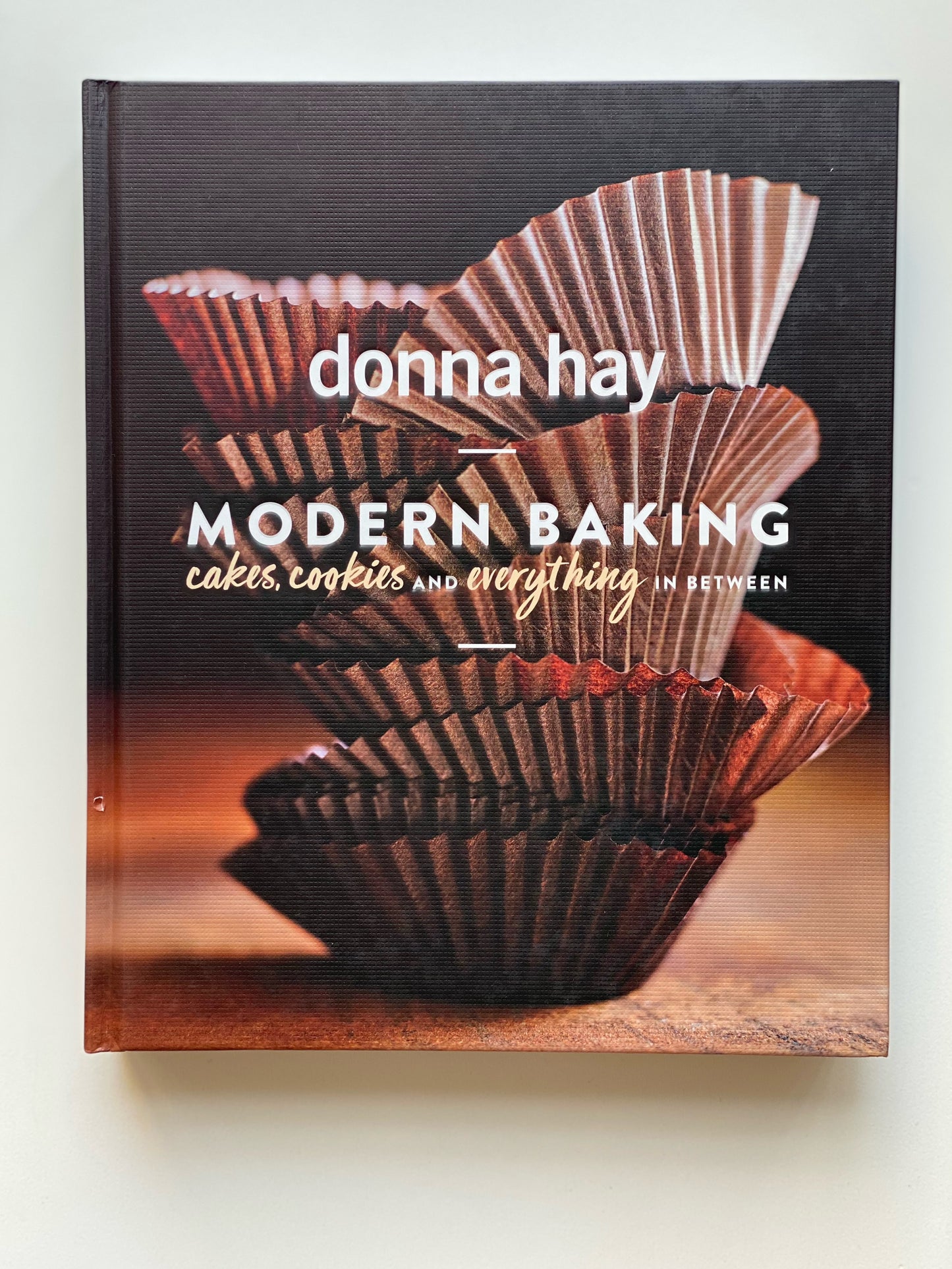 Donna Hay - Modern Baking Cook Book