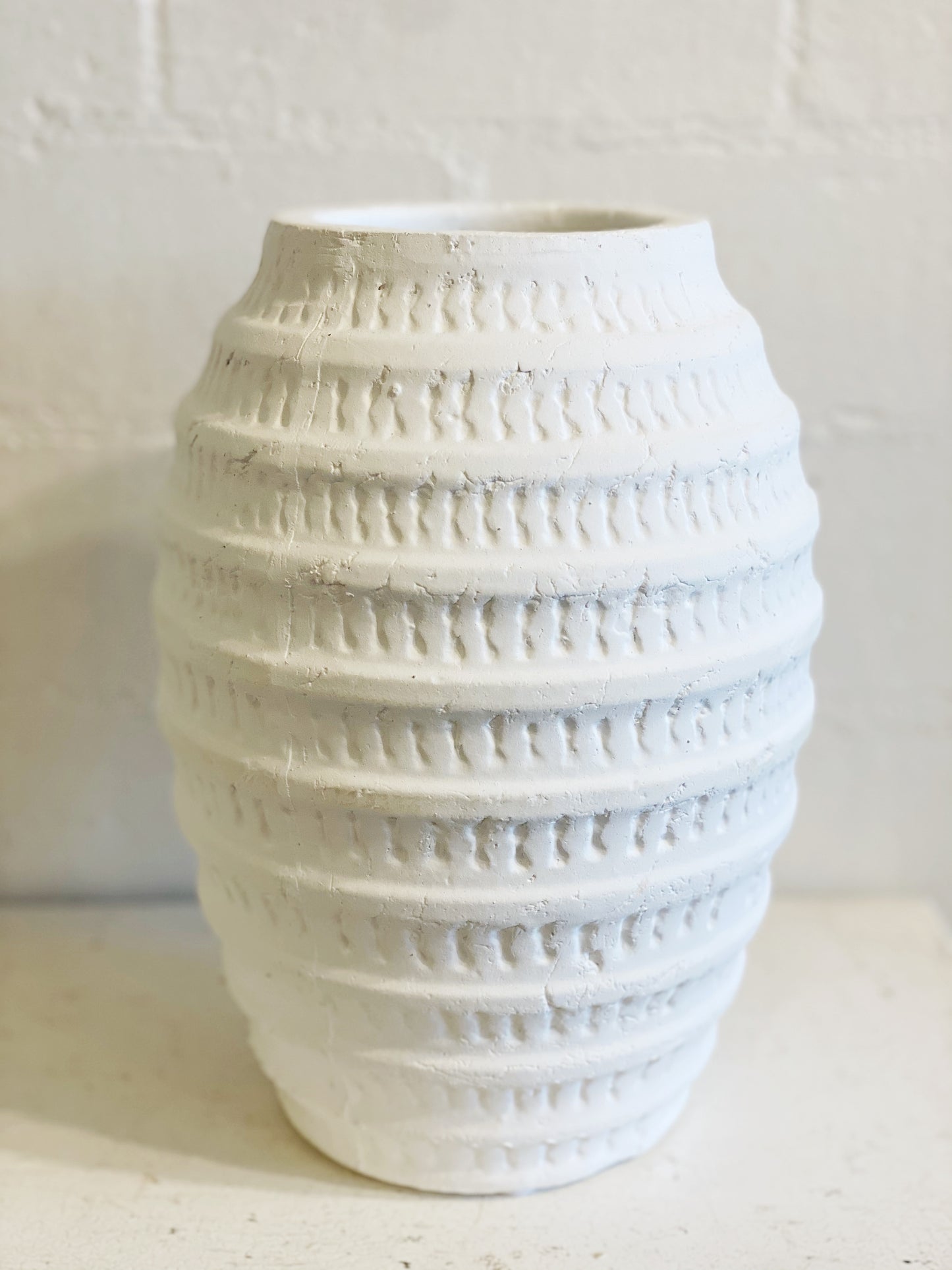 WHITE WASH VASE