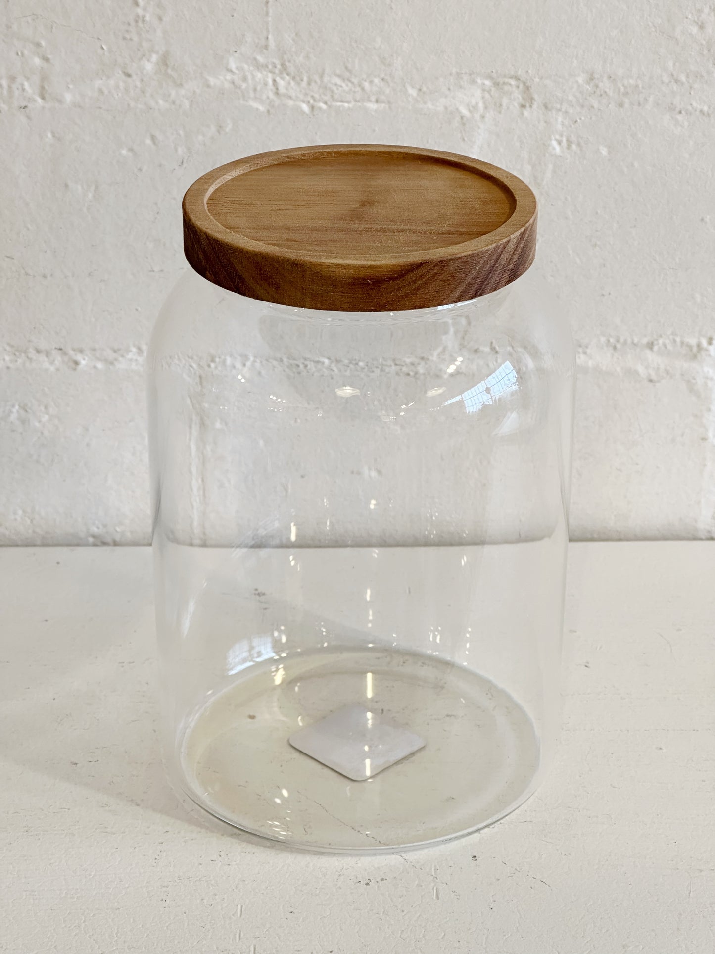 CLEAR GLASS CANISTER WOOD LID
