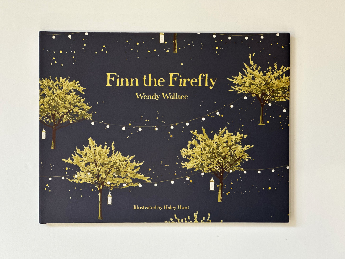 Finn the Firefly by Wendy Wallace