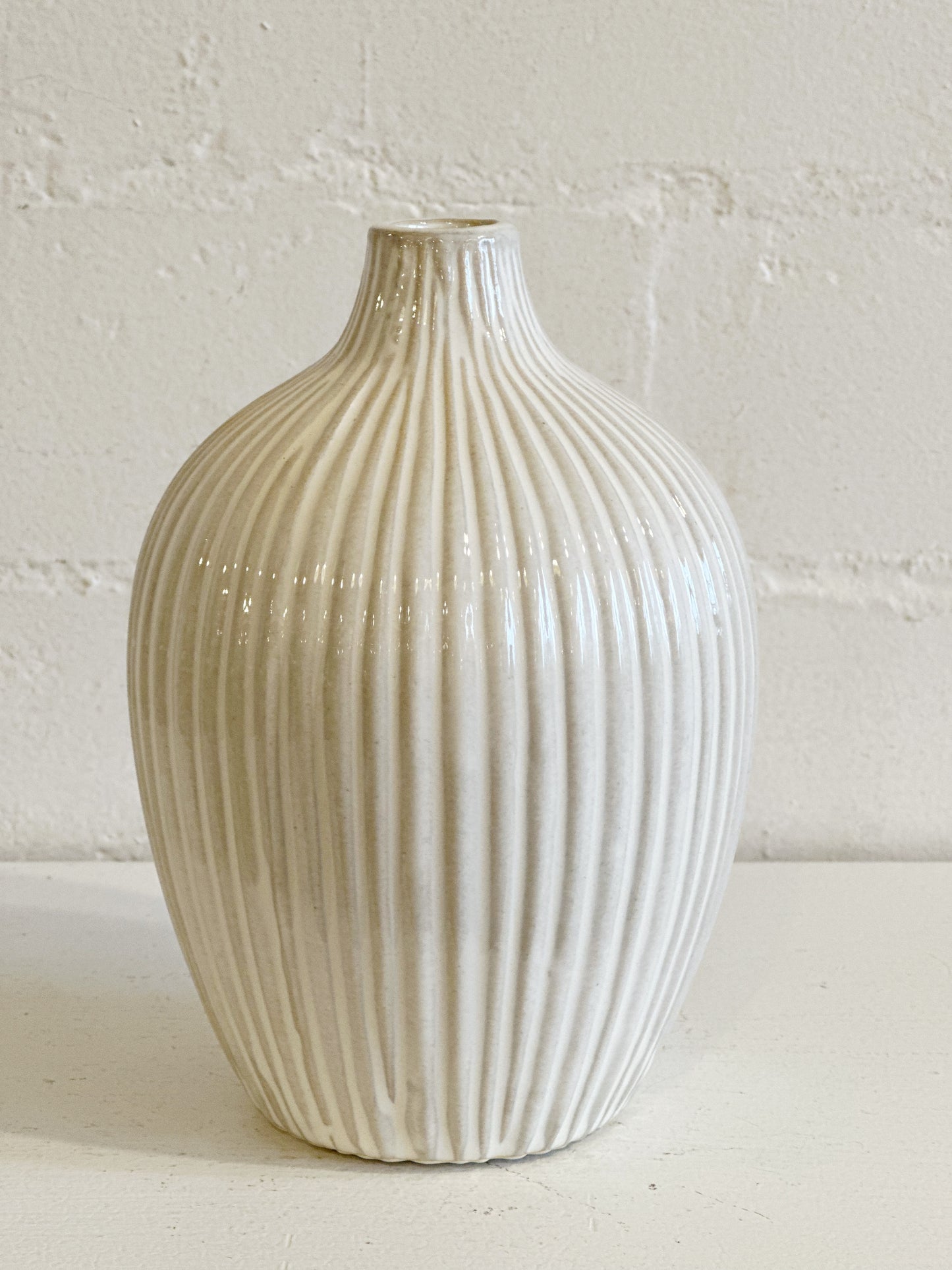 WHITE STRIPE VASE